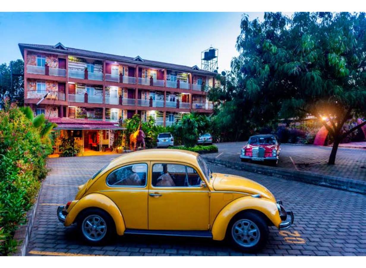 อัฟริกัน ทริบ โฮเต็ล Hotel คัมพาลา ภายนอก รูปภาพ