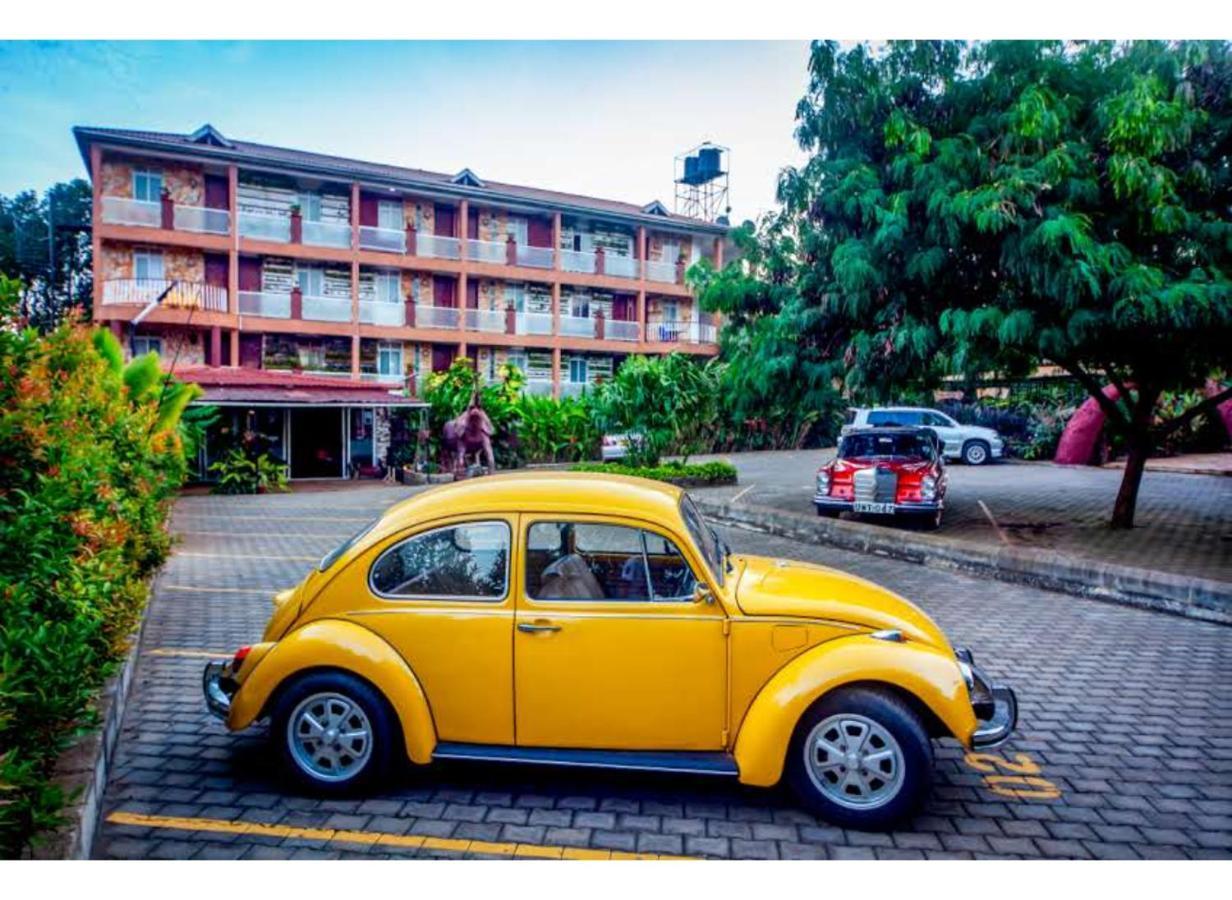 อัฟริกัน ทริบ โฮเต็ล Hotel คัมพาลา ภายนอก รูปภาพ