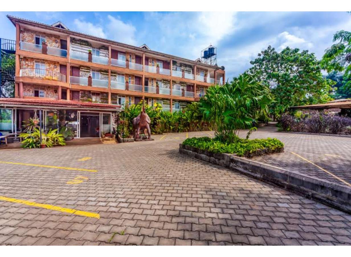 อัฟริกัน ทริบ โฮเต็ล Hotel คัมพาลา ภายนอก รูปภาพ